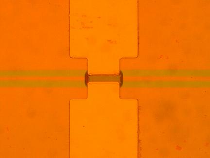 InGaAs detector integrated on a SOI waveguide